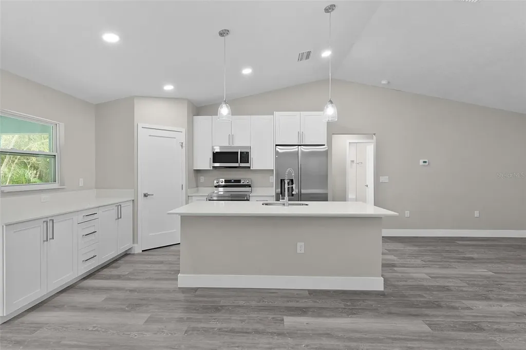 18 Fisher Terrace Way Ocklawaha FL 32179