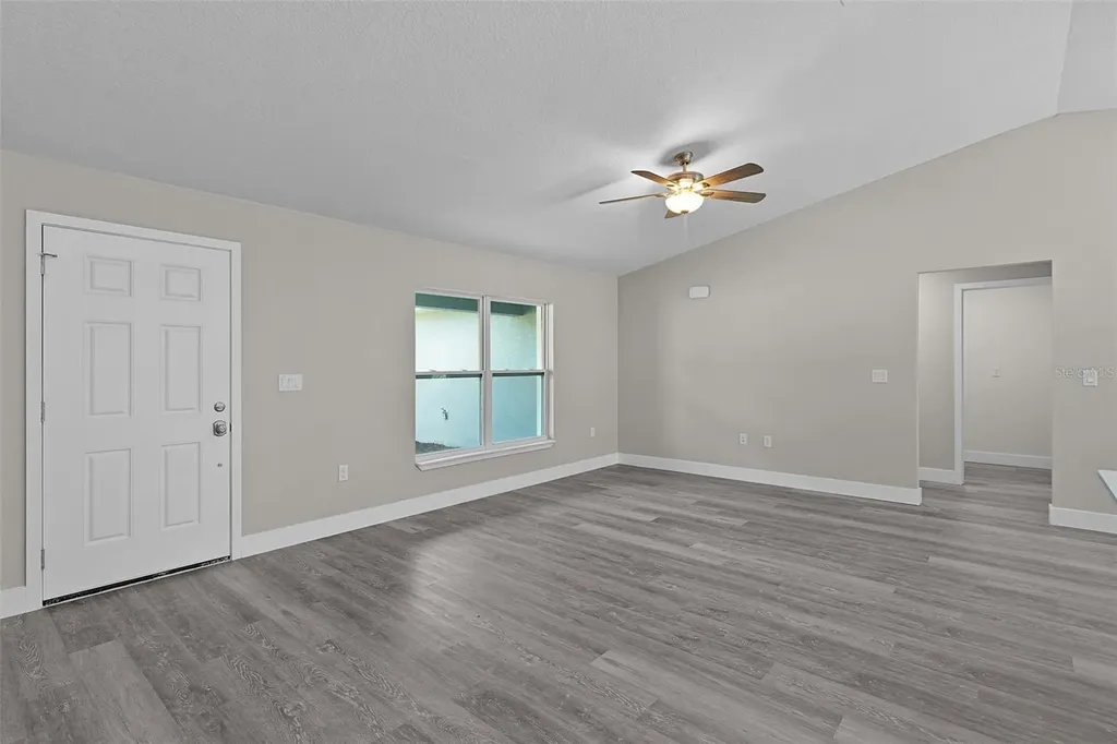 18 Fisher Terrace Way Ocklawaha FL 32179