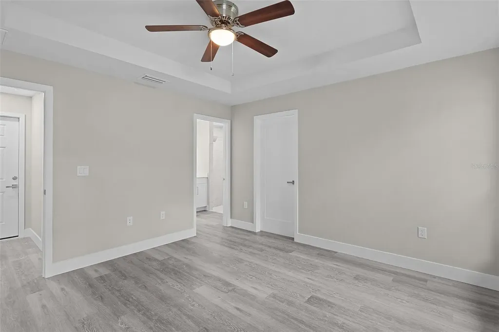 18 Fisher Terrace Way Ocklawaha FL 32179