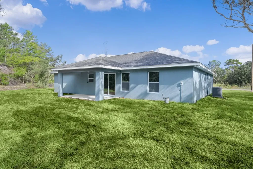 18 Fisher Terrace Way Ocklawaha FL 32179