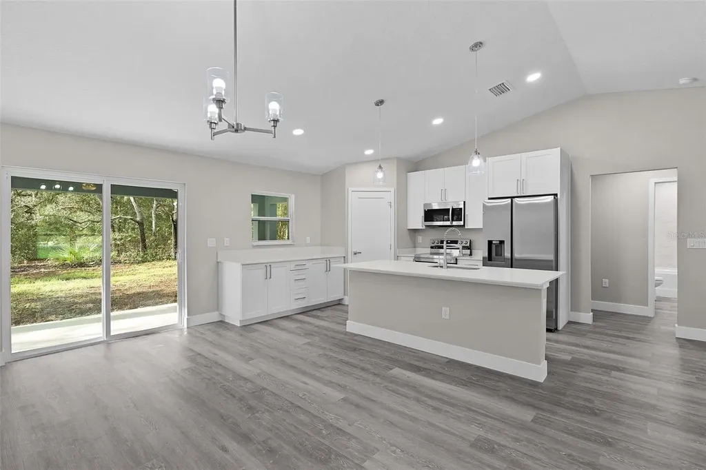 18 Fisher Terrace Way Ocklawaha FL 32179
