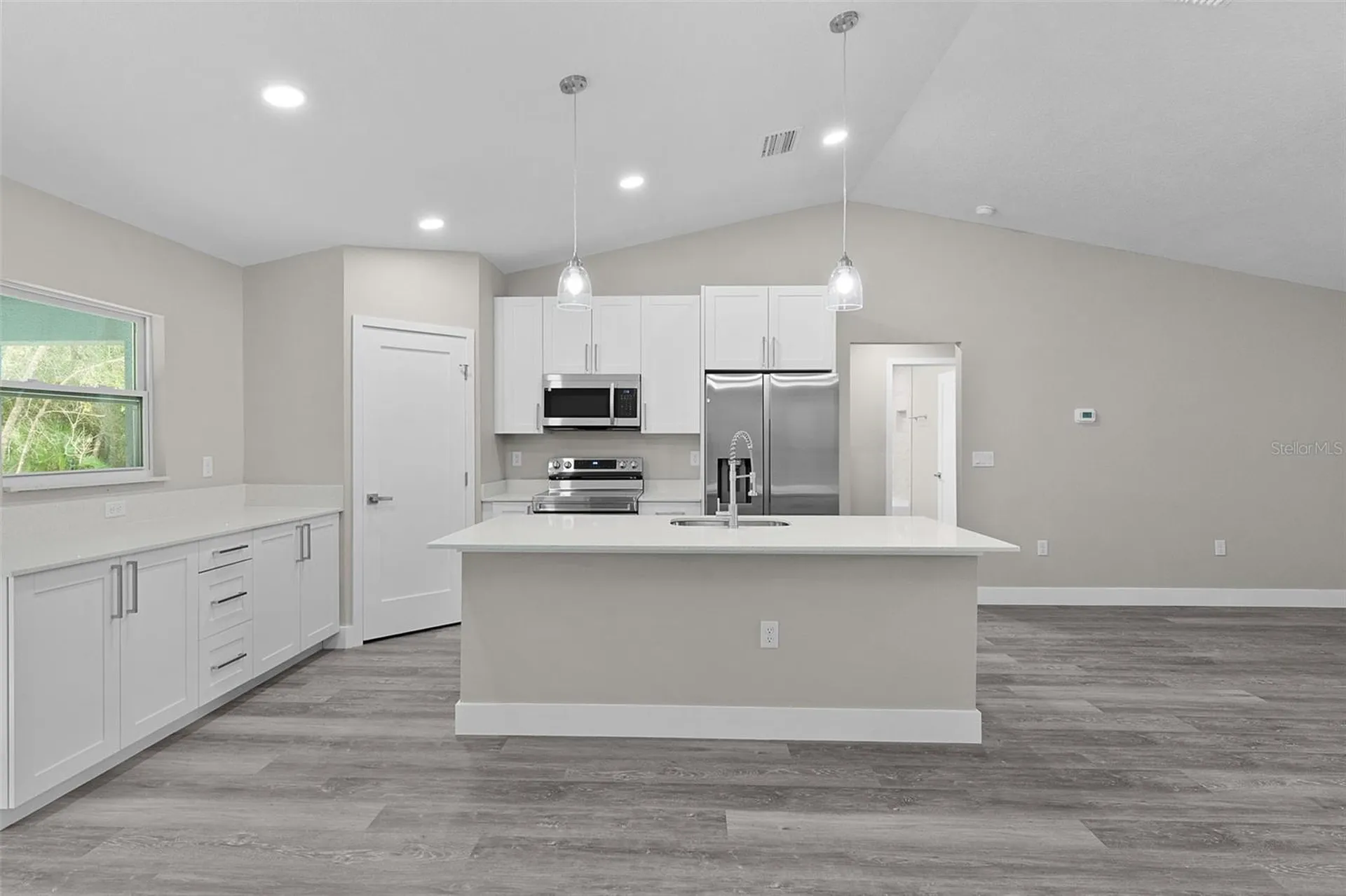 18 Fisher Terrace Way Ocklawaha FL 32179