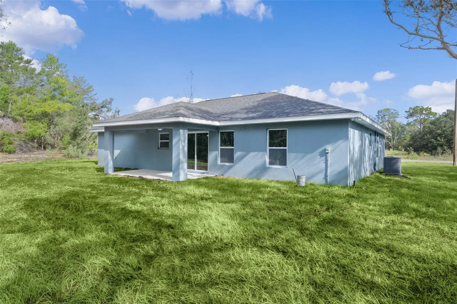 18 Fisher Terrace Way Ocklawaha FL 32179