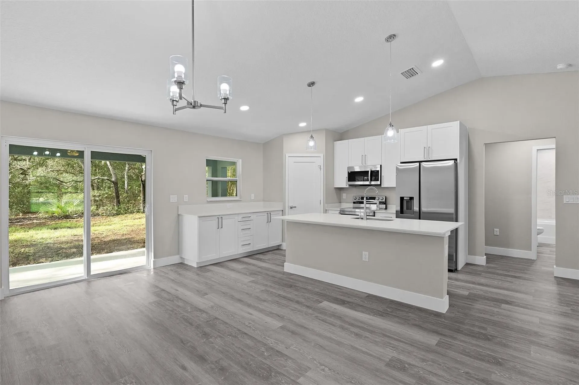18 Fisher Terrace Way Ocklawaha FL 32179