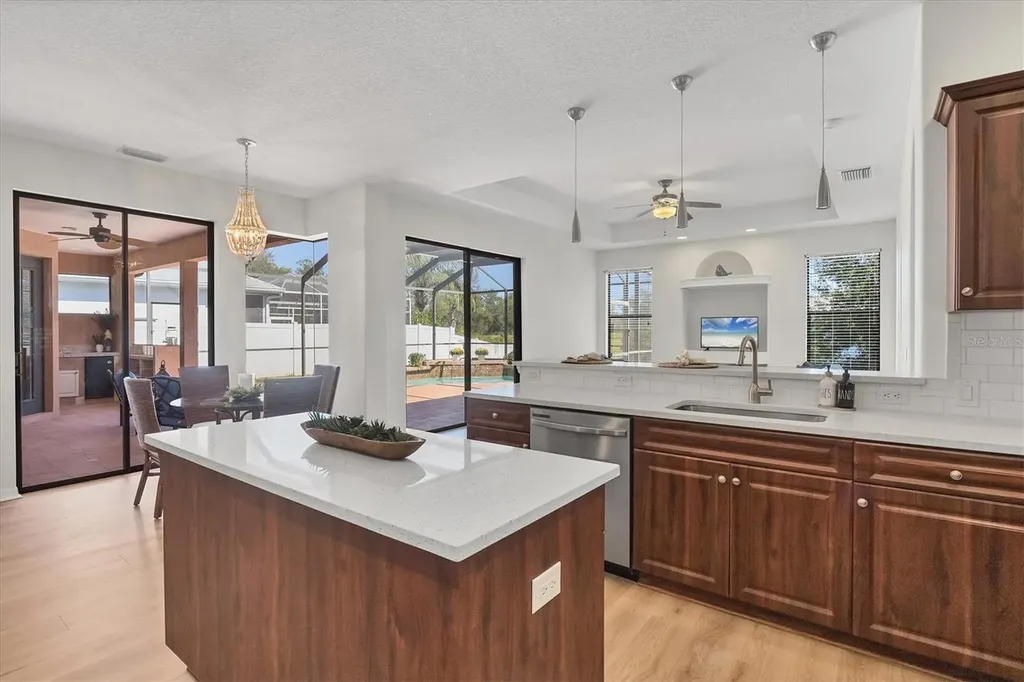 6255 Aventura Drive Sarasota FL 34241