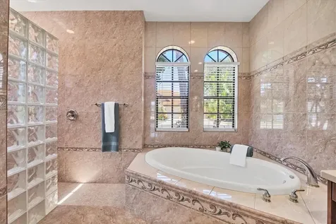 6255 Aventura Drive Sarasota FL 34241