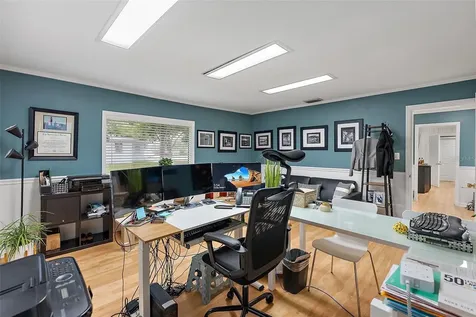 4100 Central Avenue St Petersburg FL 33711