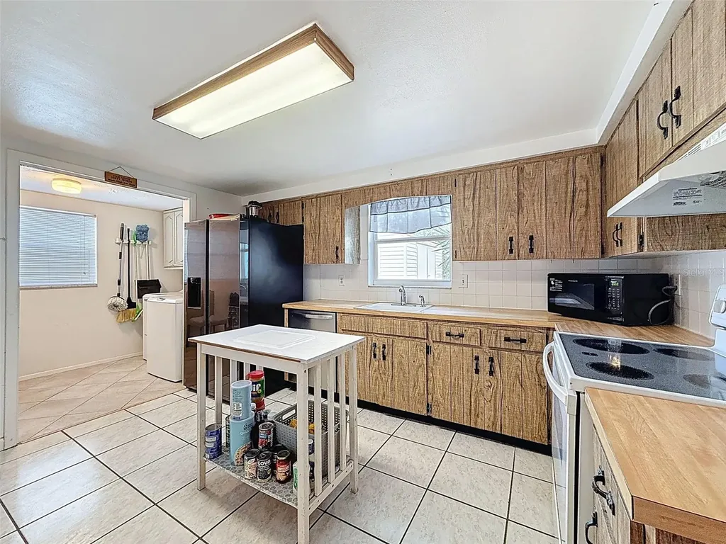 7815 Foxbloom Drive Port Richey FL 34668