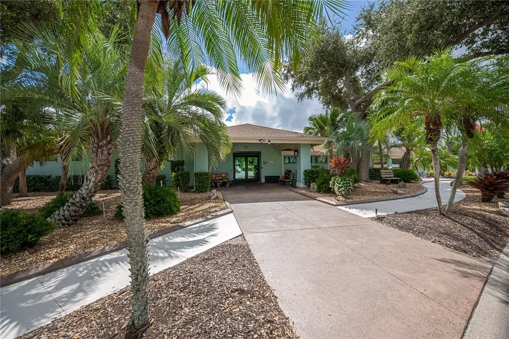 425 Cypress Forest Drive Englewood FL 34223