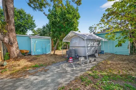 2509 Dartmouth Avenue N St Petersburg FL 33713