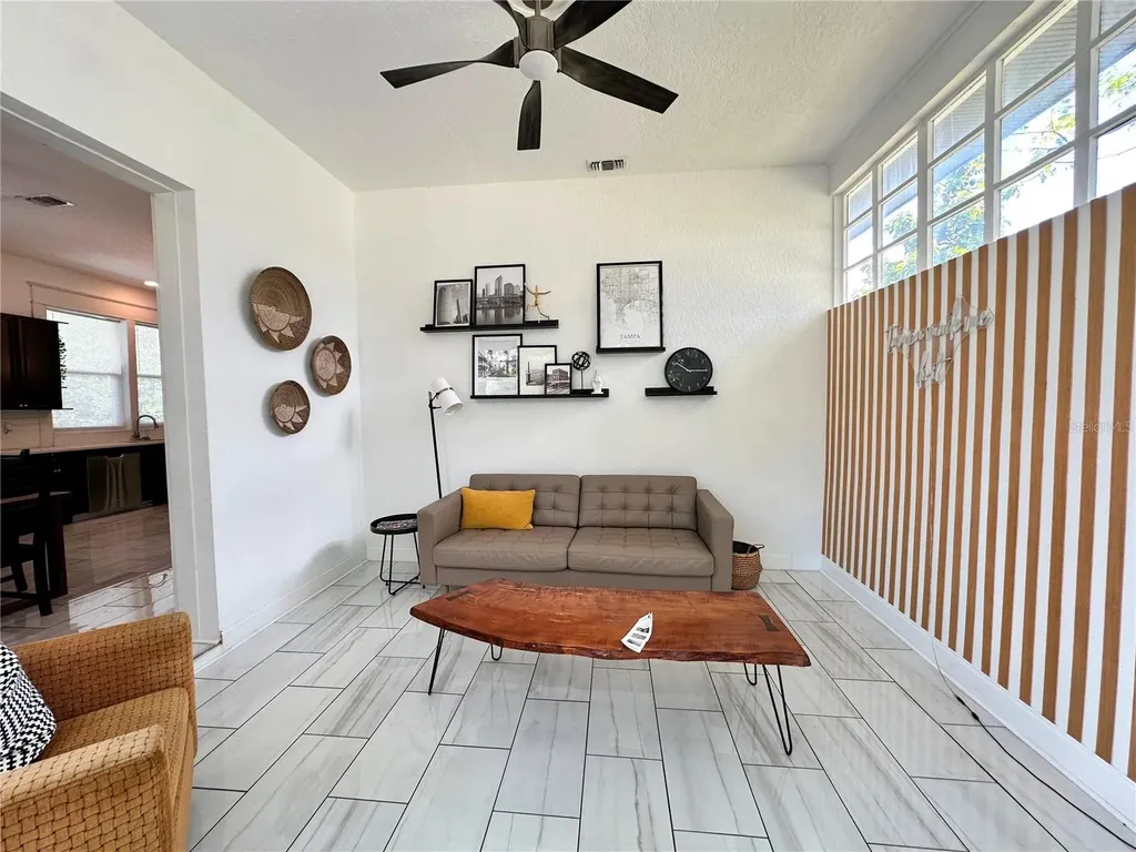 3105 W Spruce Street Tampa FL 33607