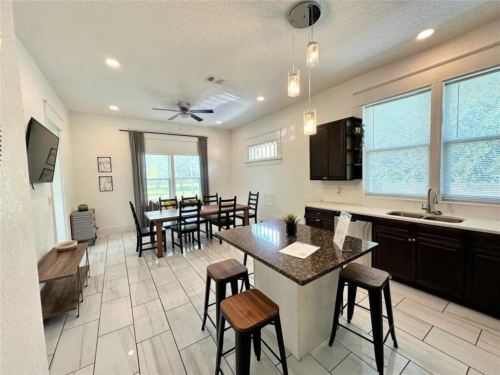 3105 W Spruce Street Tampa FL 33607