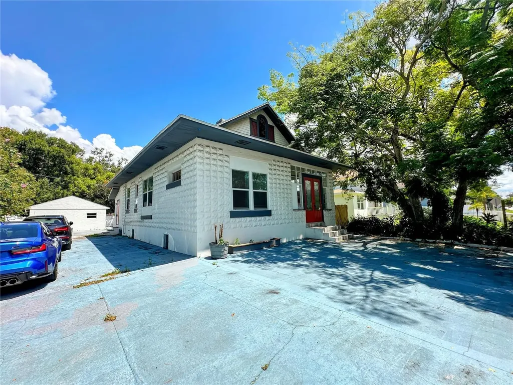 3105 W Spruce Street Tampa FL 33607