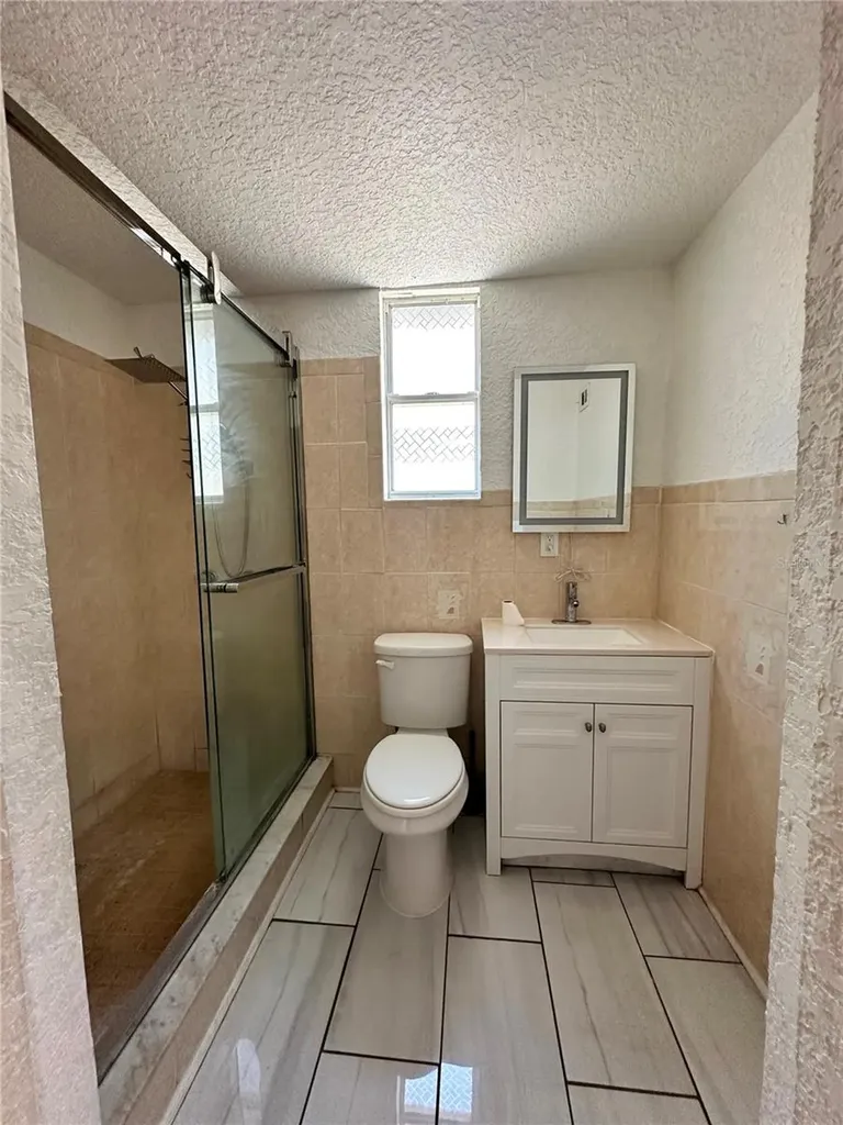 3105 W Spruce Street Tampa FL 33607