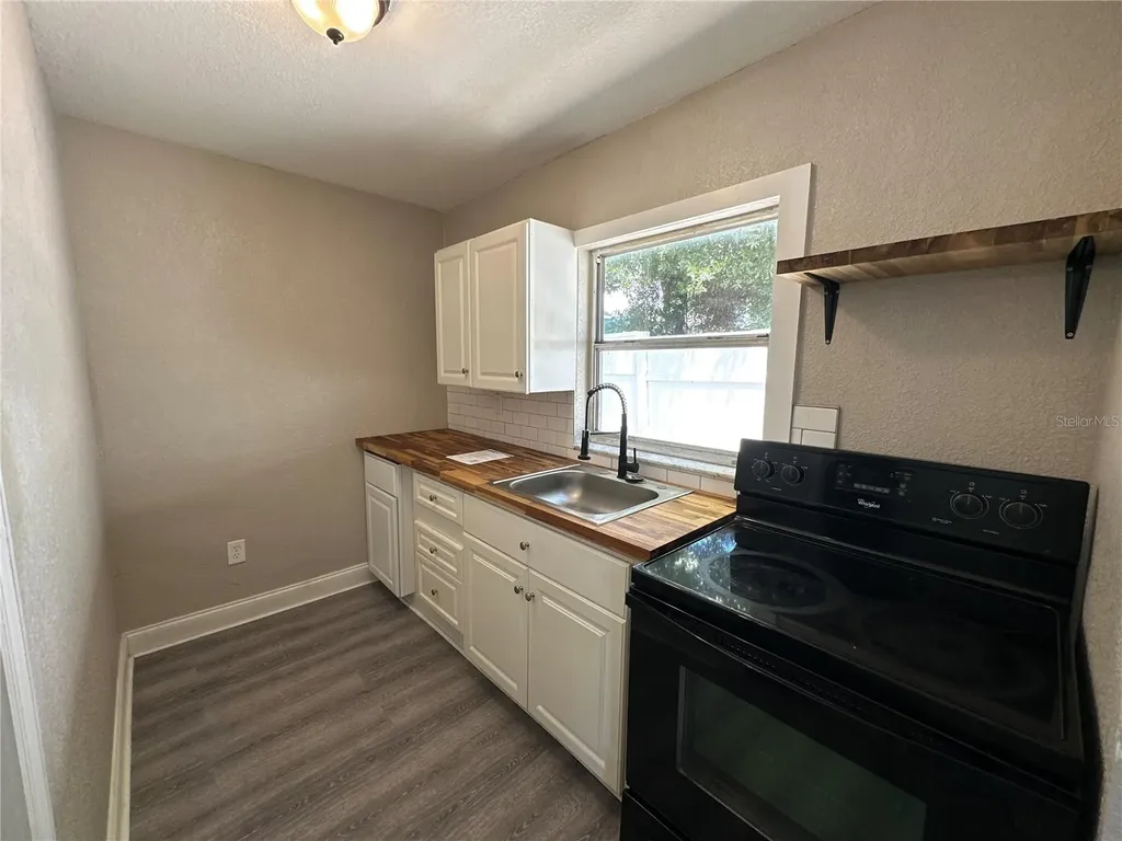3105 W Spruce Street Tampa FL 33607
