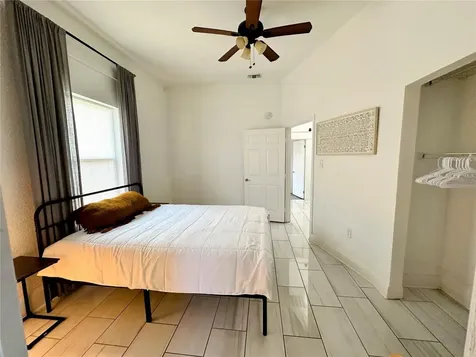 3105 W Spruce Street Tampa FL 33607