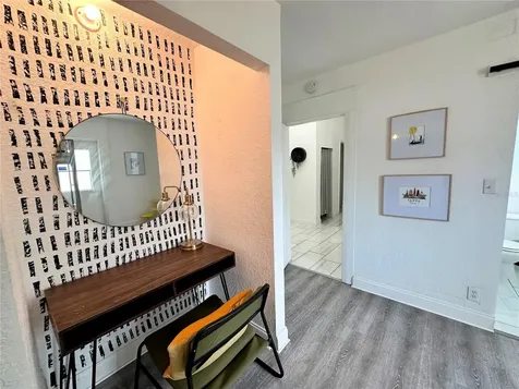 3105 W Spruce Street Tampa FL 33607