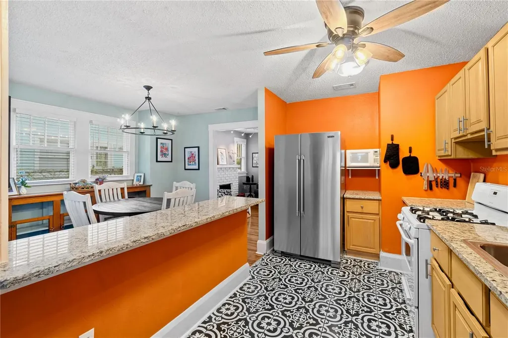 1006 11th Avenue W Bradenton FL 34205