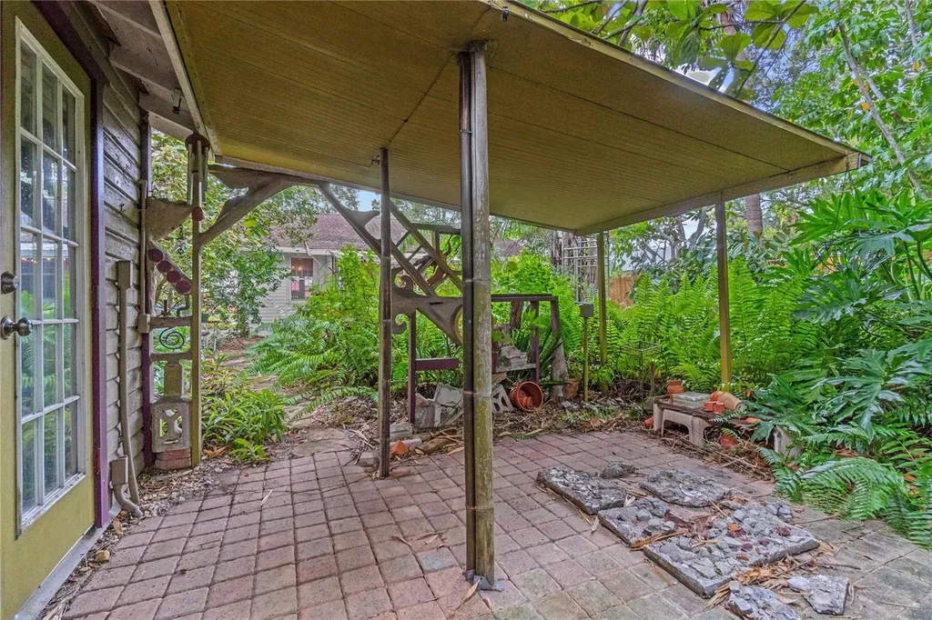 1006 11th Avenue W Bradenton FL 34205