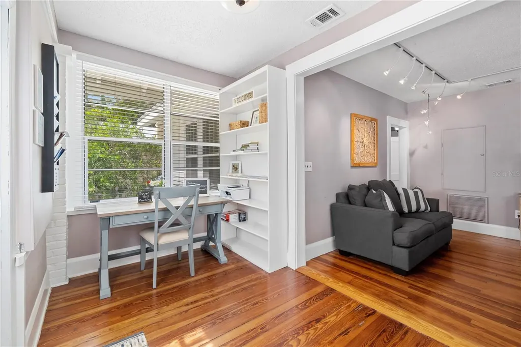 1006 11th Avenue W Bradenton FL 34205