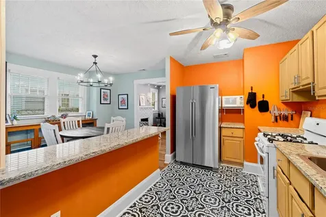 1006 11th Avenue W Bradenton FL 34205