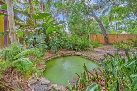 1006 11th Avenue W Bradenton FL 34205