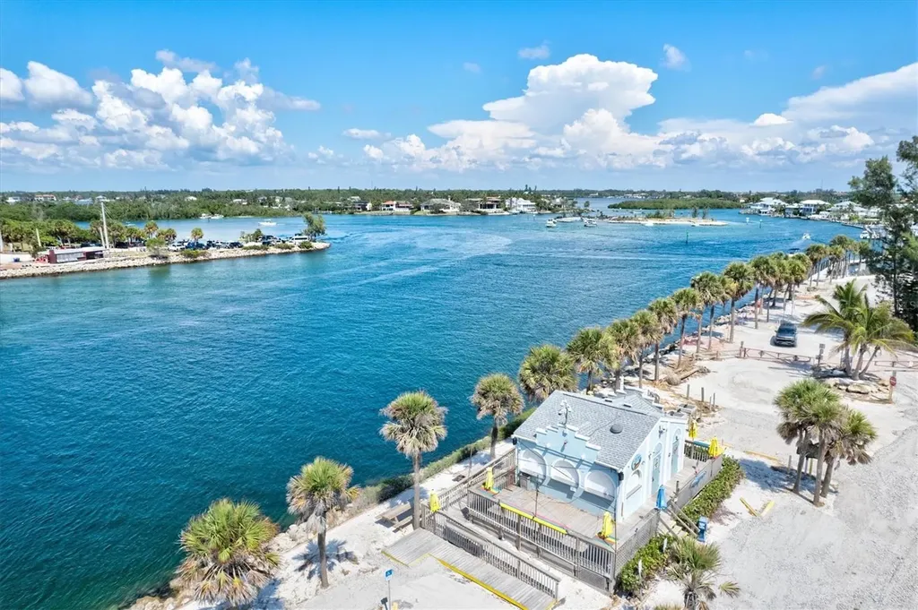 210 Lake Victoria Court Englewood FL 34223