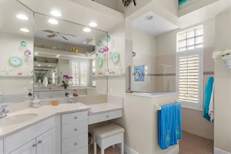 210 Lake Victoria Court Englewood FL 34223