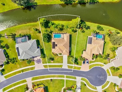 210 Lake Victoria Court Englewood FL 34223