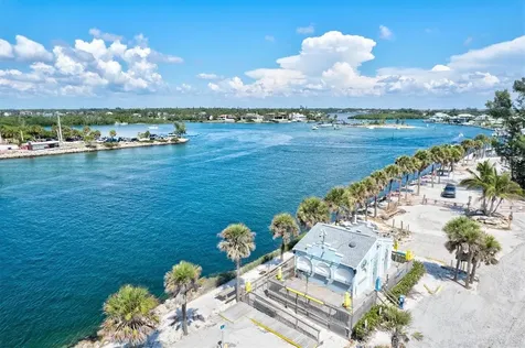 210 Lake Victoria Court Englewood FL 34223