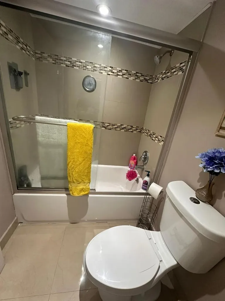 661 NE 195th Street Miami FL 33179