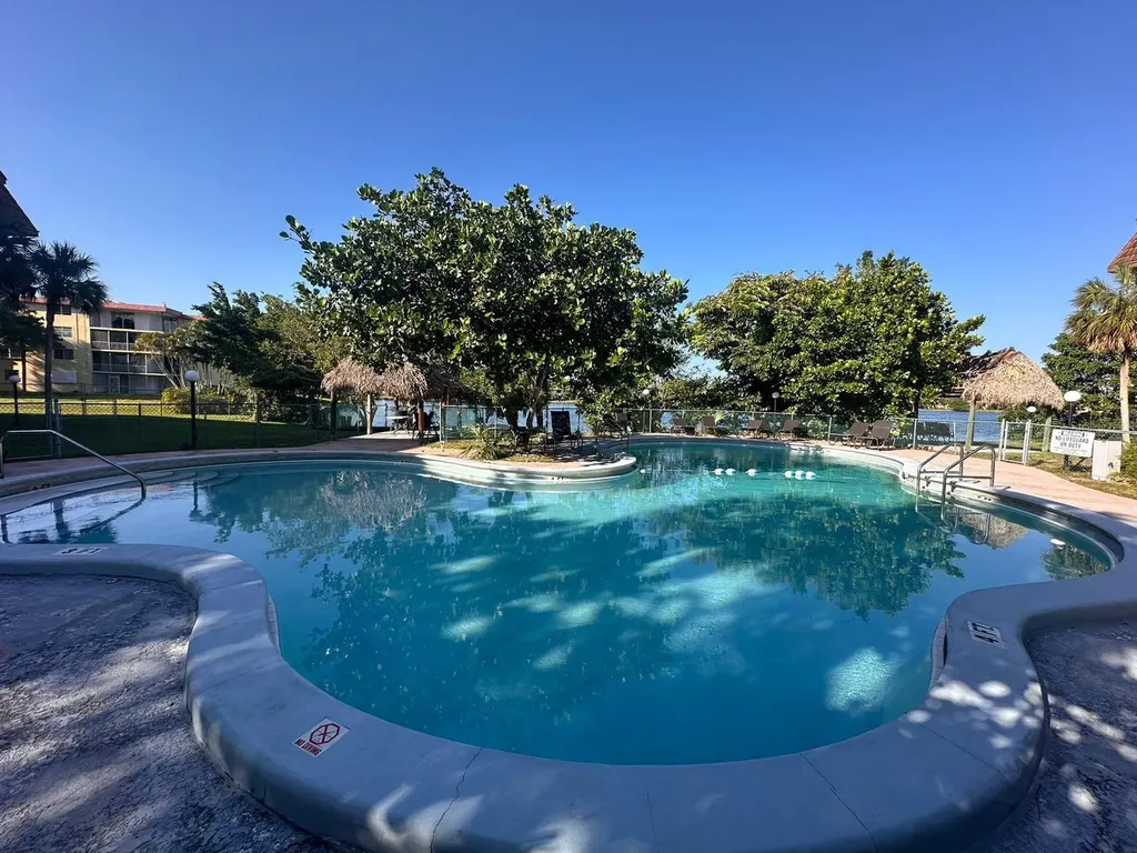 661 NE 195th Street Miami FL 33179