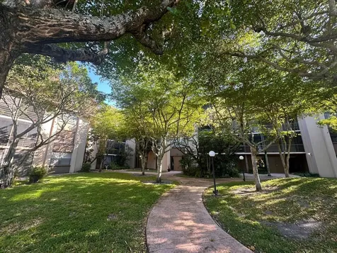 661 NE 195th Street Miami FL 33179