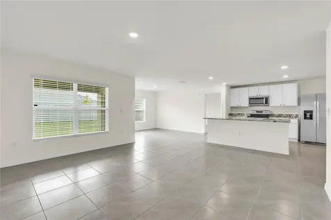 7518 Rosewood Garden Loop Tampa FL 33637