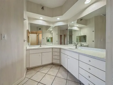 6251 Shoreline Drive St Petersburg FL 33708