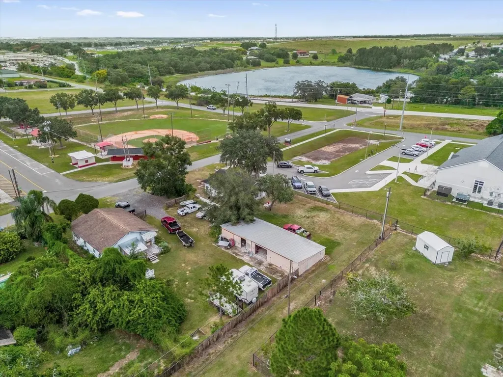 122 W Smith Avenue Haines City FL 33844