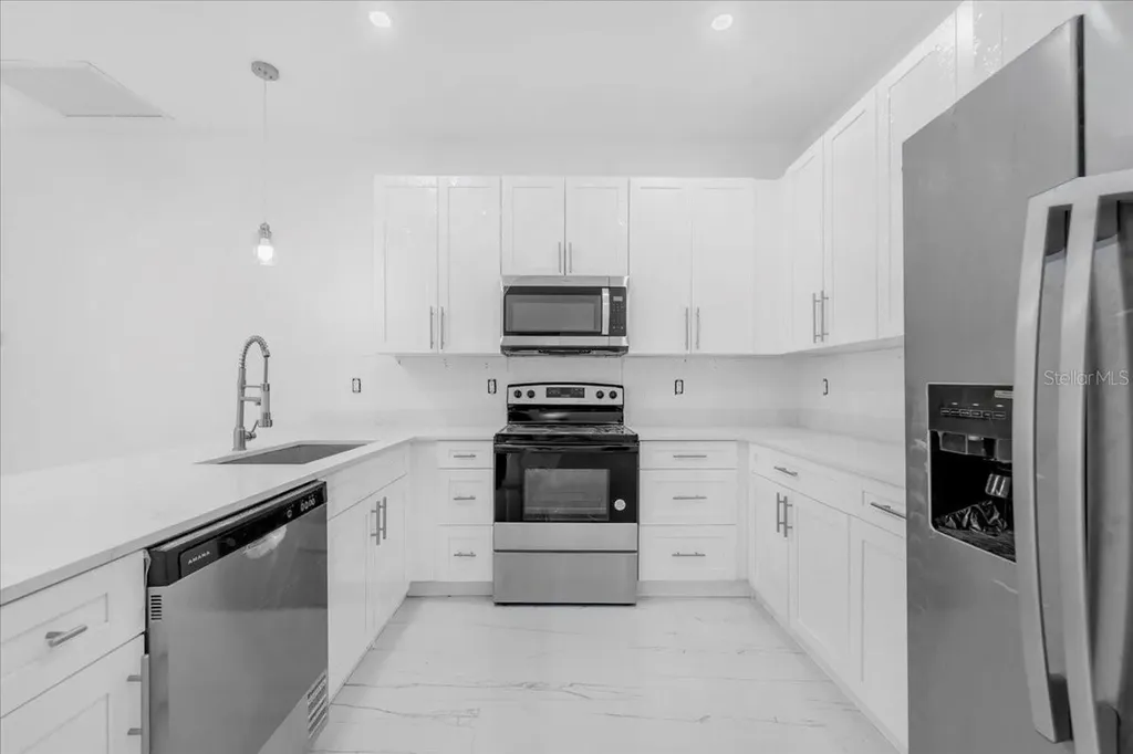 2513 NW 9th Avenue Cape Coral FL 33993