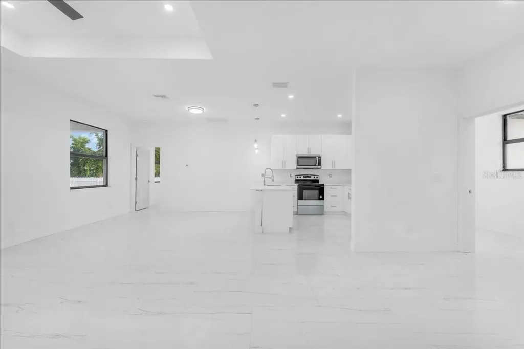 2513 NW 9th Avenue Cape Coral FL 33993