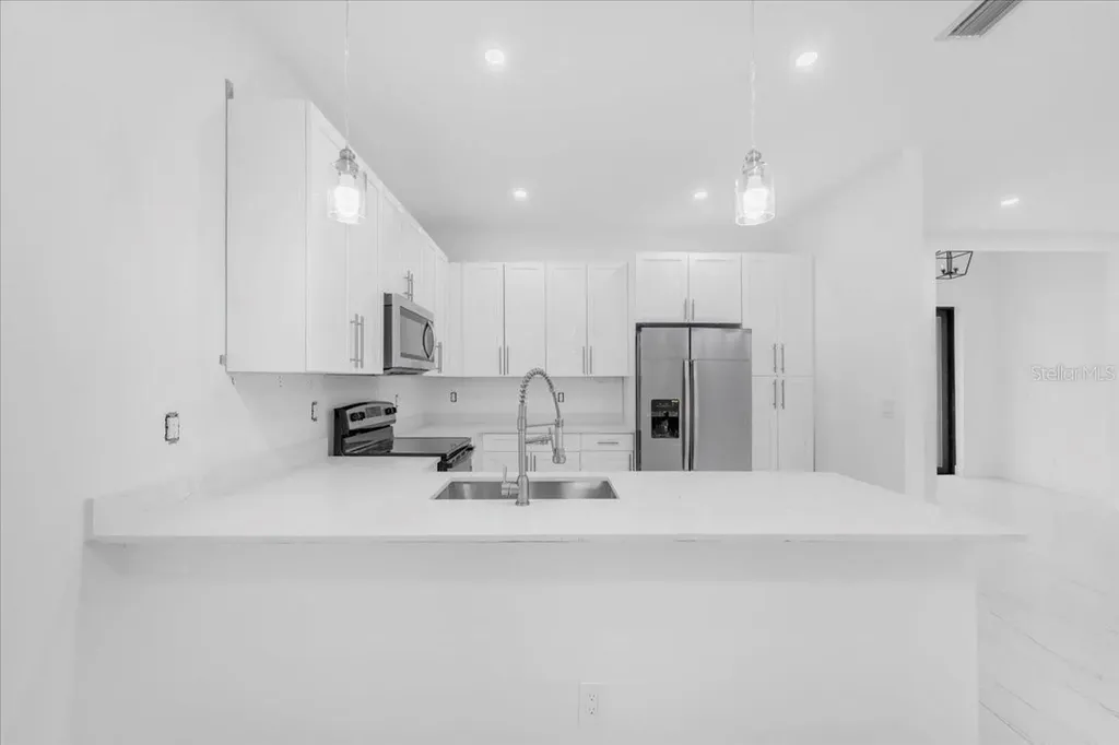 2513 NW 9th Avenue Cape Coral FL 33993