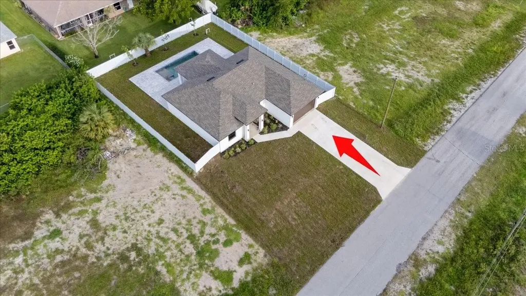 2513 NW 9th Avenue Cape Coral FL 33993