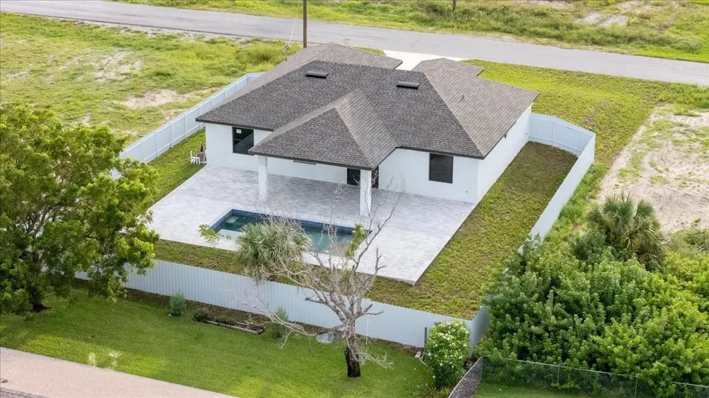 2513 NW 9th Avenue Cape Coral FL 33993