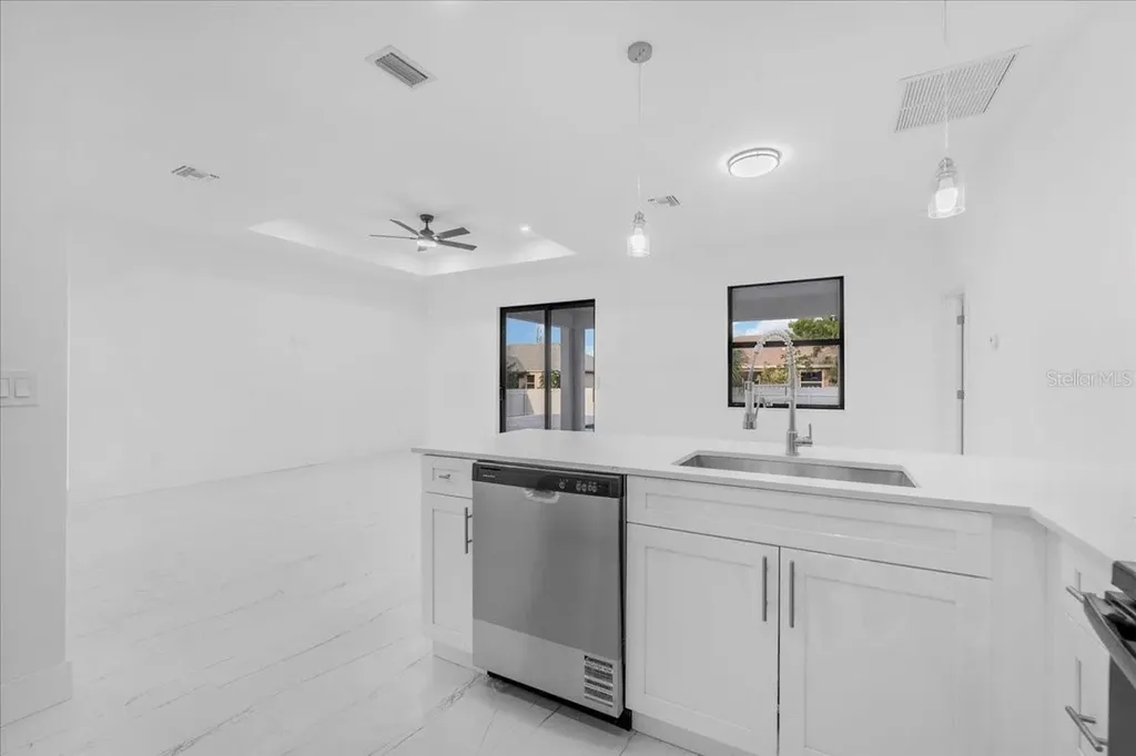 2513 NW 9th Avenue Cape Coral FL 33993