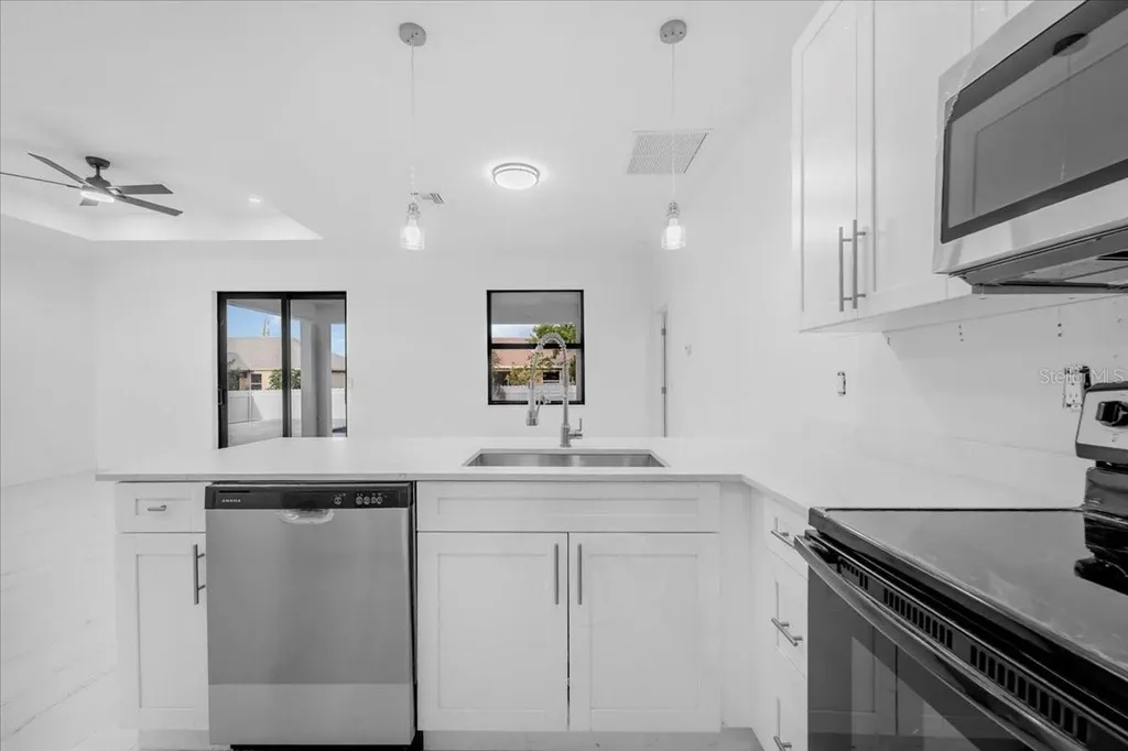 2513 NW 9th Avenue Cape Coral FL 33993