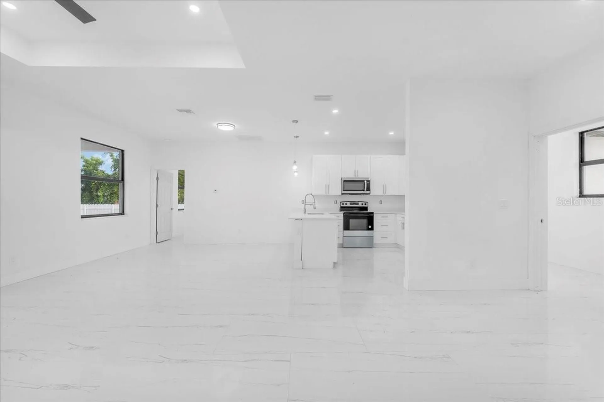 2513 NW 9th Avenue Cape Coral FL 33993