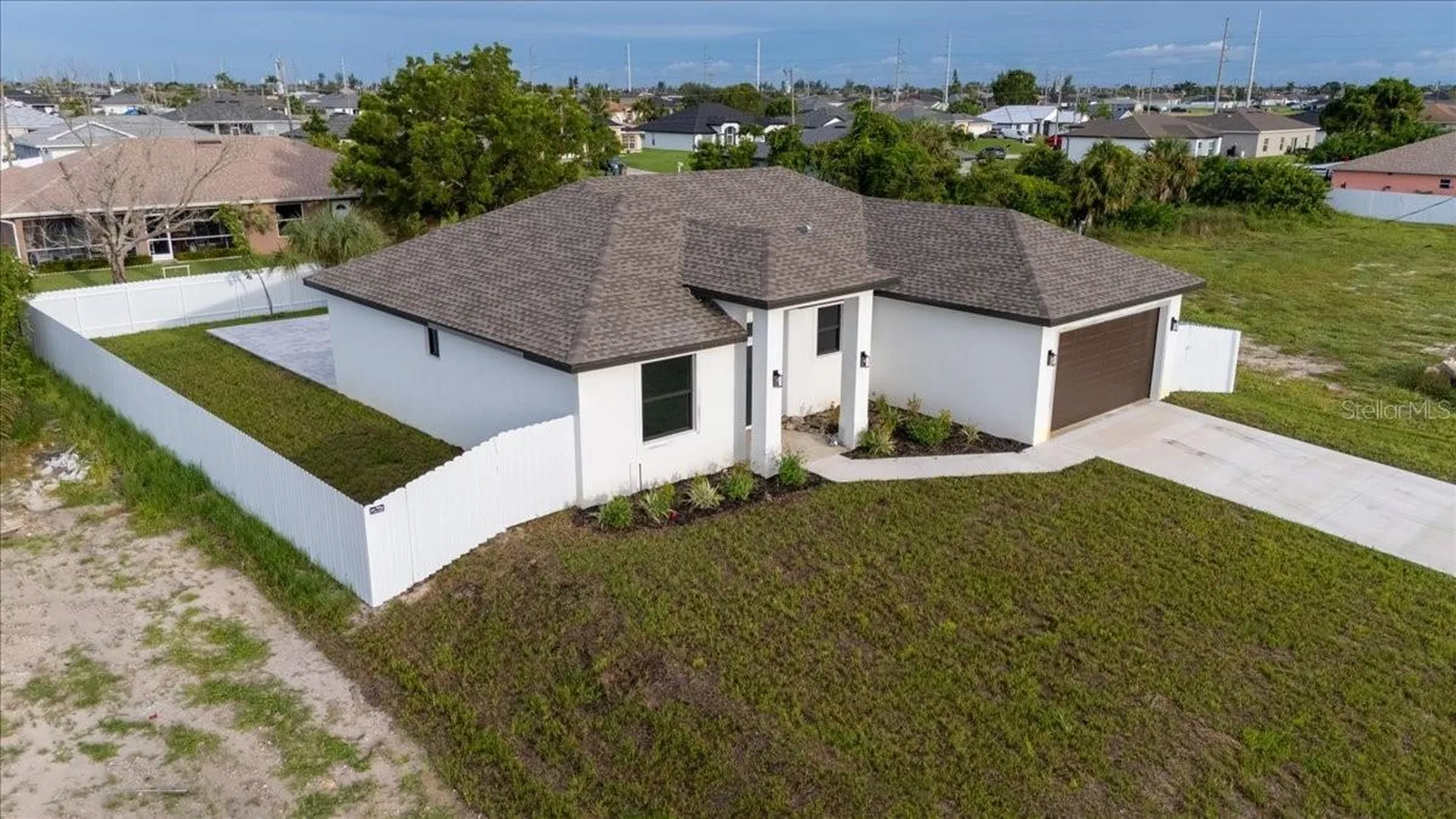 2513 NW 9th Avenue Cape Coral FL 33993