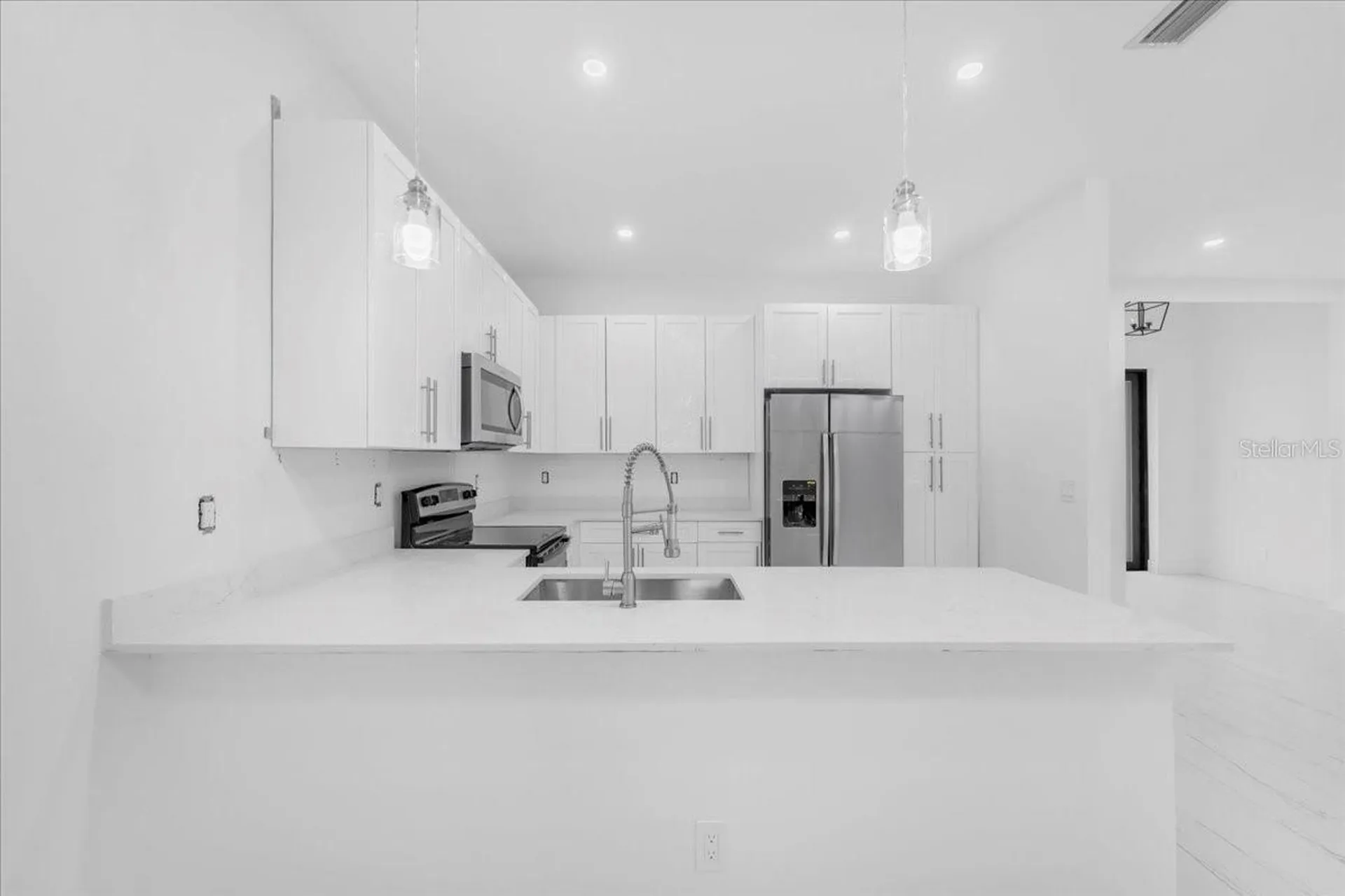 2513 NW 9th Avenue Cape Coral FL 33993