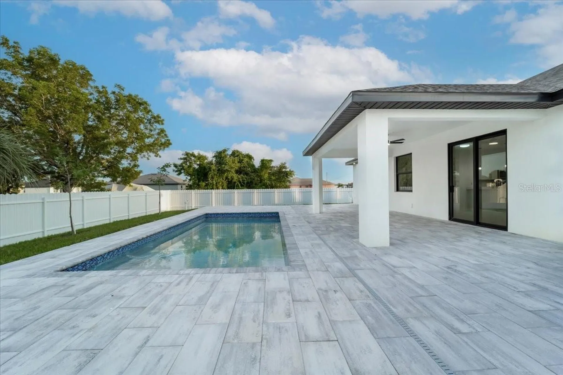 2513 NW 9th Avenue Cape Coral FL 33993