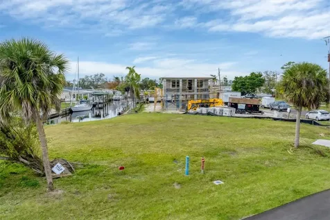 4203 Hollis Avenue Port Charlotte FL 33953