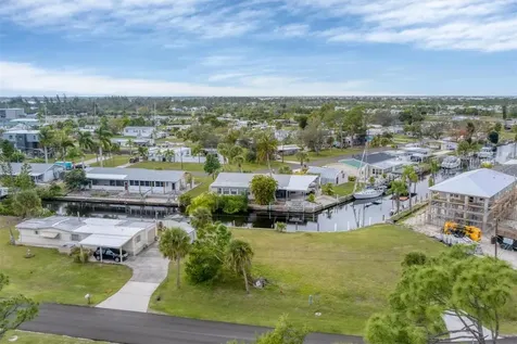 4203 Hollis Avenue Port Charlotte FL 33953