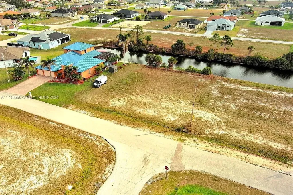 1939 NW 34th Place Cape Coral FL 33993